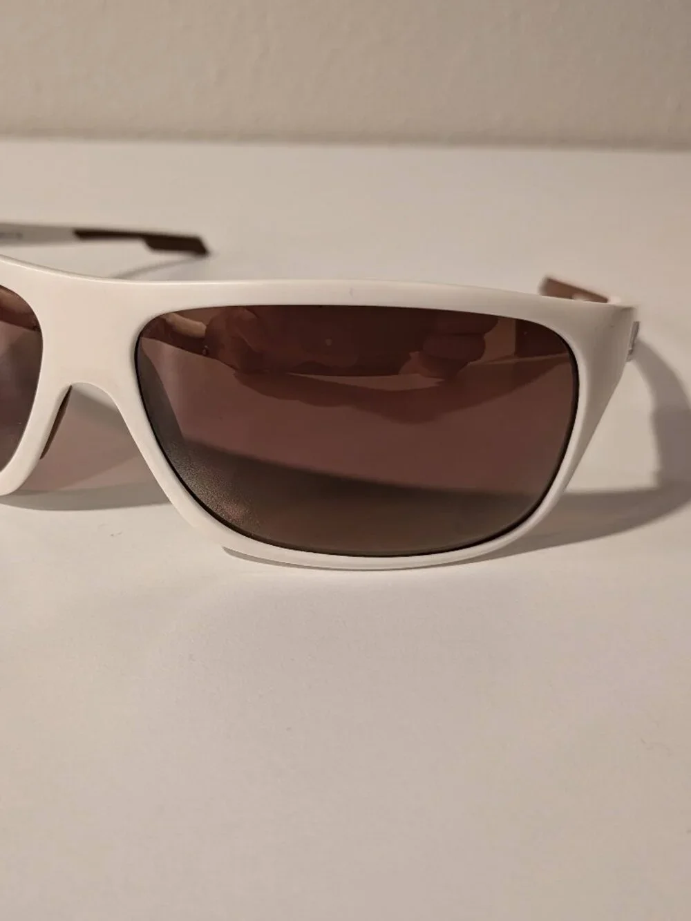 MAUI JIM ISLAND TIME MJ 237-05M MATTE WHITE HCL BRONZE POLARIZED SUNGLASSES